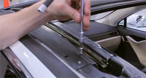 Panoramic Roof Drive Cable - LH (Remove and Replace)