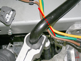 Sway Bar - Front (Dual Motor) (Remove and Replace)