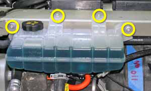 Reservoir Assembly - Coolant (Dual Motor) (Remove and Replace)