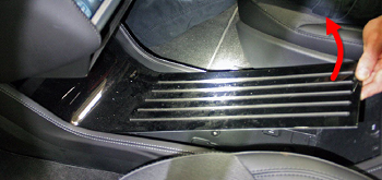 Finisher - Floor - Center Console (Remove and Replace)