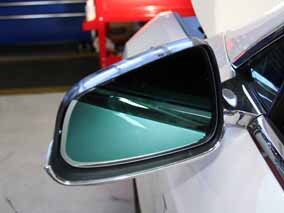 Glass - Door Mirror - LH (Remove and Replace)
